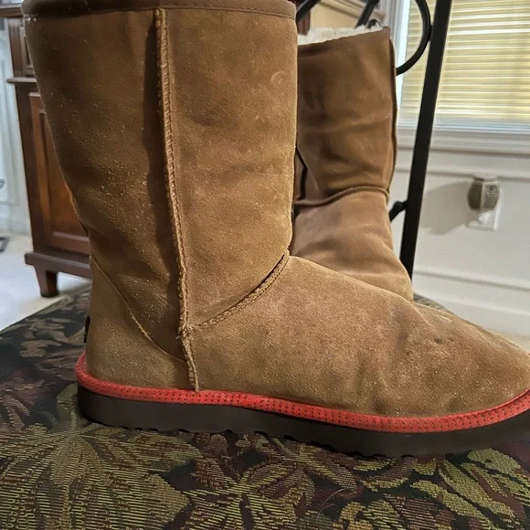 UGG Men's Classic Short Boots with Red Sole - Picture 6 of 11